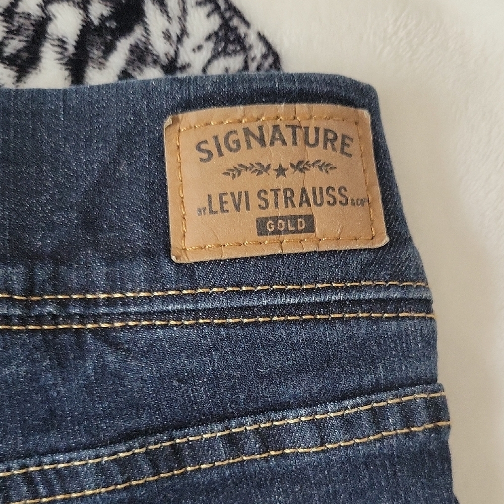 Levis Totally Shaping Pull On Skinny Women's Dark Blue Jeans - Picture 7 of 8